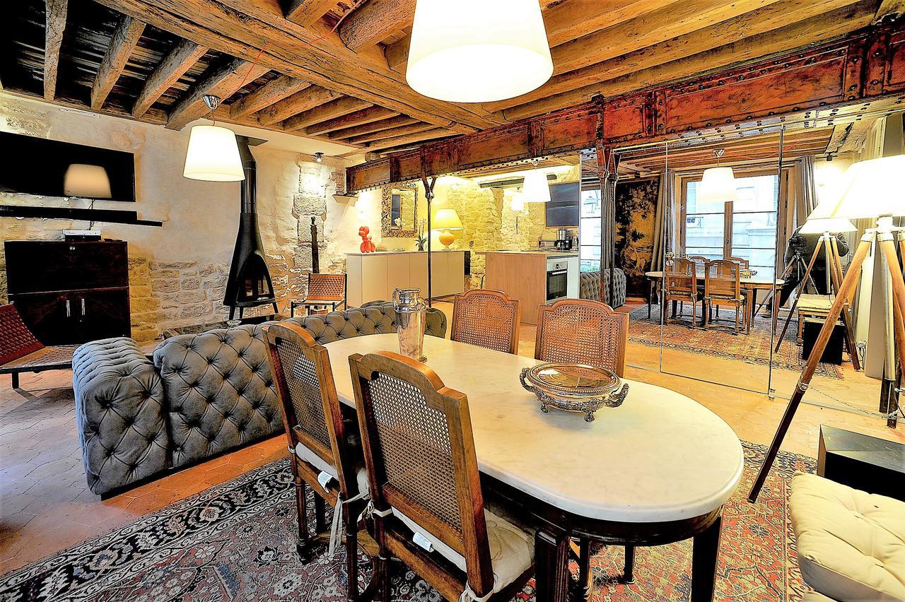Historical 3 Bedroom Gravilliers *